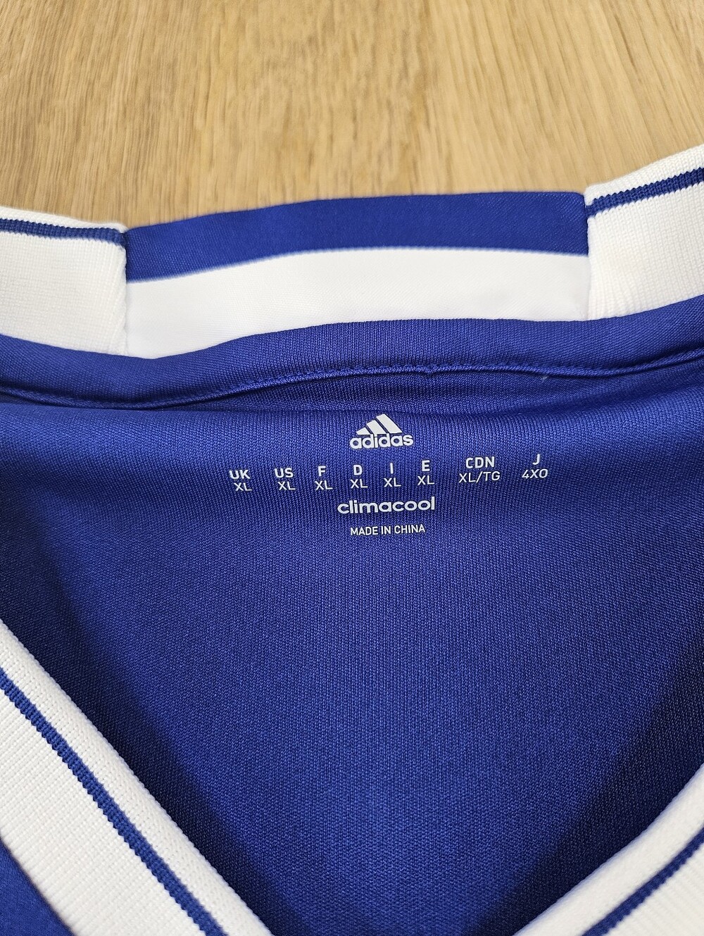 Adidas Chelsea Blue Home Jersey with White Trim and Red Sponsor - Size XL - Picture 9 of 10